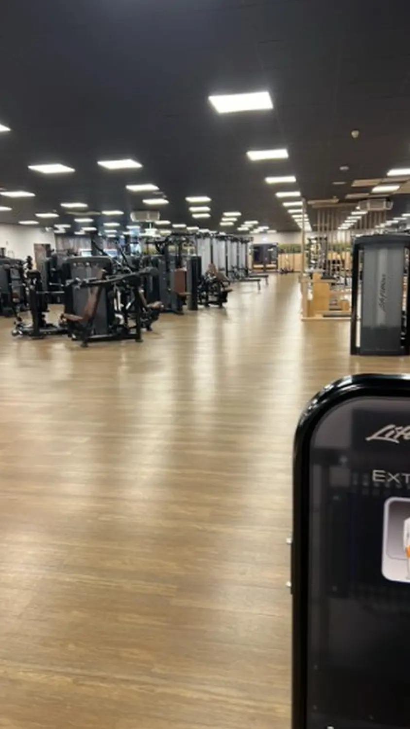 Fitnessstudioreinigung durch Gebäudereinigung & Objektservice Anastassiadis